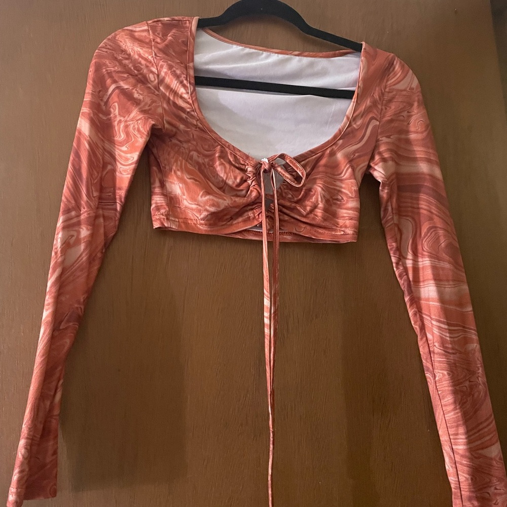 SHEIN Long Sleeve Crop Top - Orange Swirl